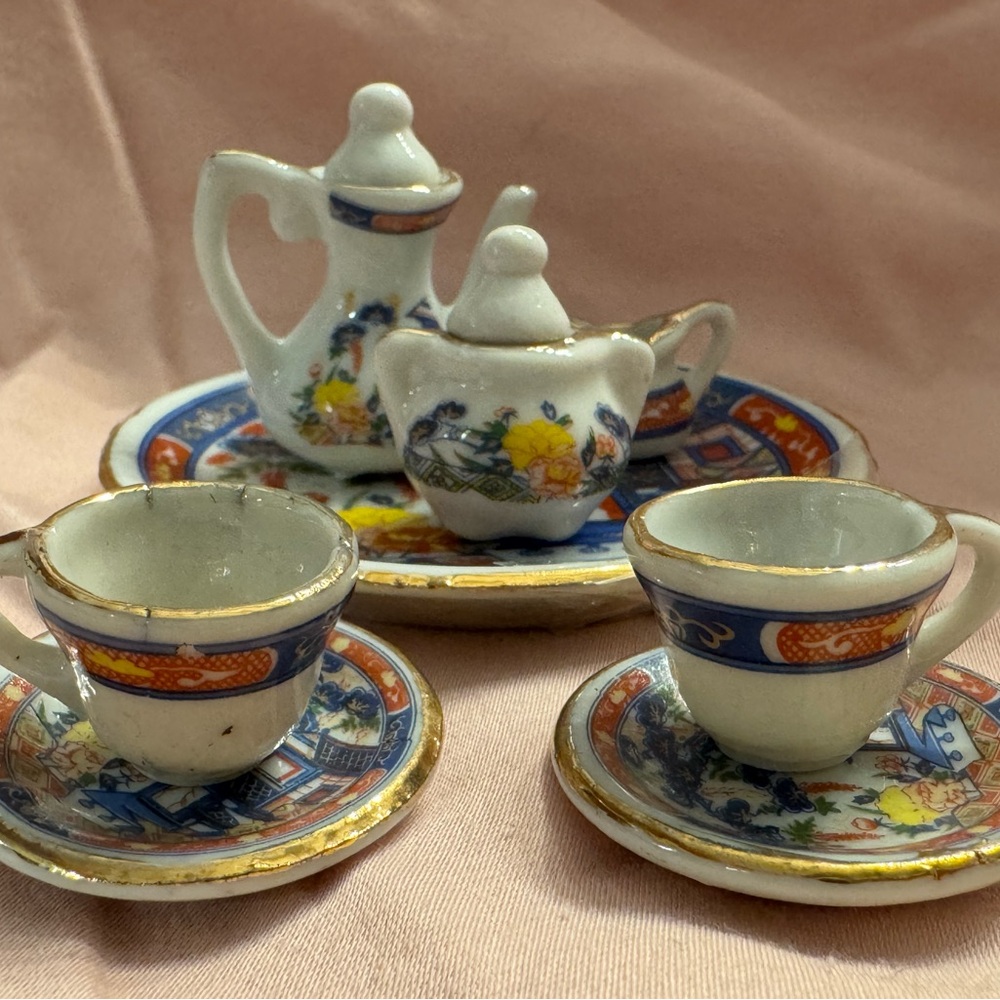 Vintage Floral Tea Set with Gold Accents